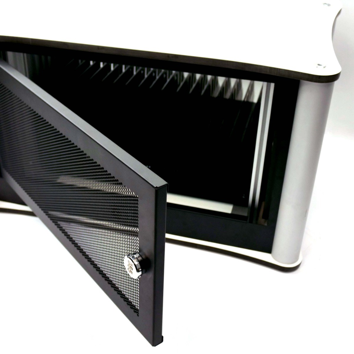 MultiPad 16 Port Desktop Charging Cabinet - Image 4